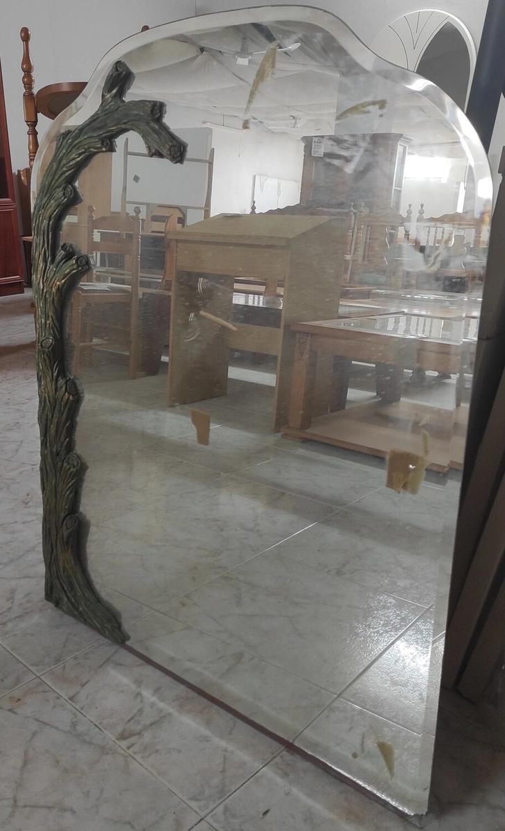 imagen de Espejo sin marco con figura de árbol